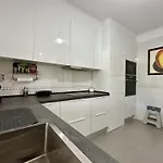 Grand Terrace With Pool By Homing Apartmán