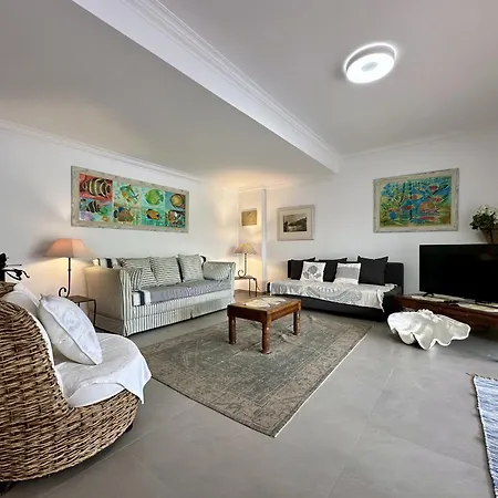 Grand Terrace With Pool By Homing *