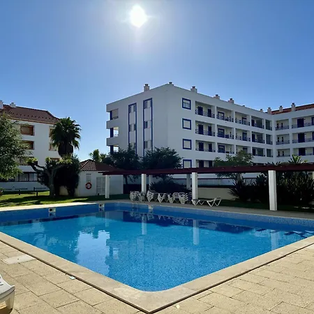 Grand Terrace With Pool By Homing Apartmán