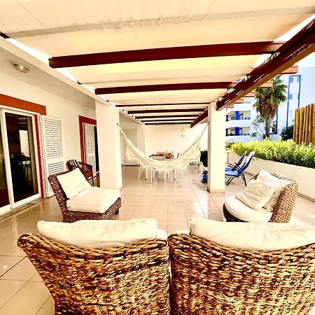 Grand Terrace With Pool By Homing * וילהמורה